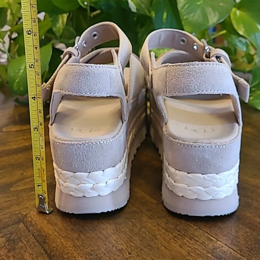 UGG Aubrey Platform sandals